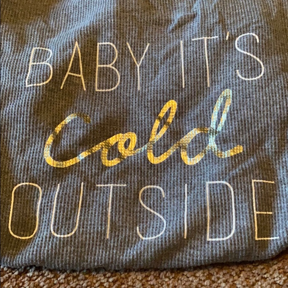 Old Navy Christmas tee